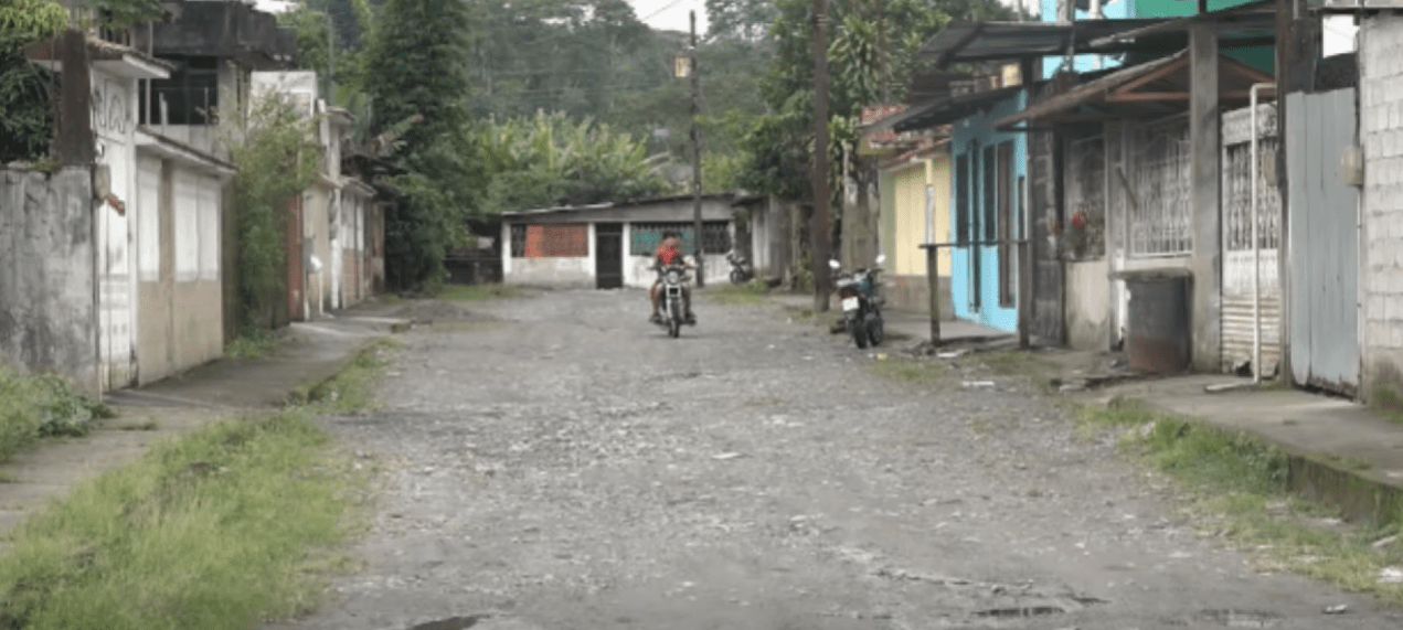 EN LA MAYA MONCAYO ESPERAN EL ARREGLO DE LAS CALLES