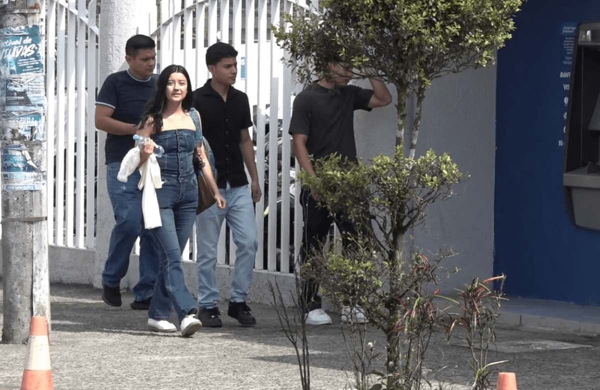 ESCUELA RAÍZ IMPULSA TALLERES GRATUITOS EN SANTO DOMINGO