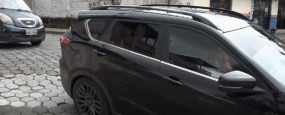 RIESGO PARA PARA TRANSEÚNTES Y CONDUCTORES POR SOCAVÓN