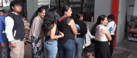 CIUDADANOS BUSCAN RECINTOS MÁS CERCANOS PARA VOTAR