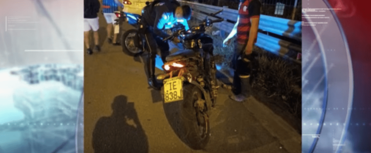 UNA MOTO Y UN CARRO CHOCARON EN EL SECTOR DE CHINA DEPOT