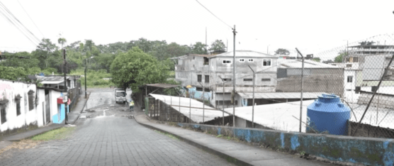 INUNDACIONES AFECTAN AL BARRIO 7 DE JUNIO EN LA MODELO