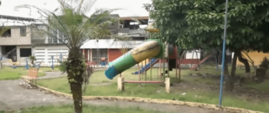 LOS VECINOS SOLICITAN QUE SE INTERVENGA EN EL PARQUE DE LOS ROSALES