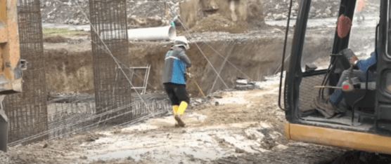 EL PASO A DESNIVEL DE LA TERMINAL LLEVA 6 MESES EN CONSTRUCCIÓN