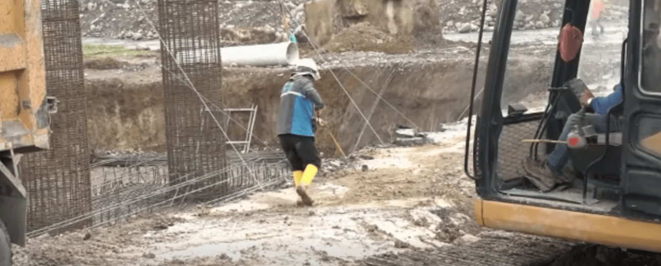 EL PASO A DESNIVEL DE LA TERMINAL LLEVA 6 MESES EN CONSTRUCCIÓN