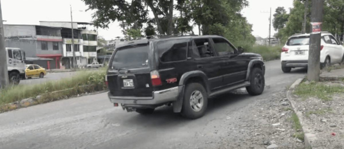DOS GRANDES BACHES PONENEN PELIGRO A LOS CONDUCTORES