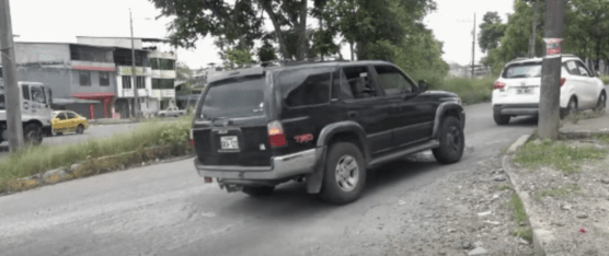 DOS GRANDES BACHES PONENEN PELIGRO A LOS CONDUCTORES