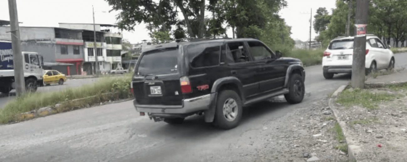 DOS GRANDES BACHES PONENEN PELIGRO A LOS CONDUCTORES