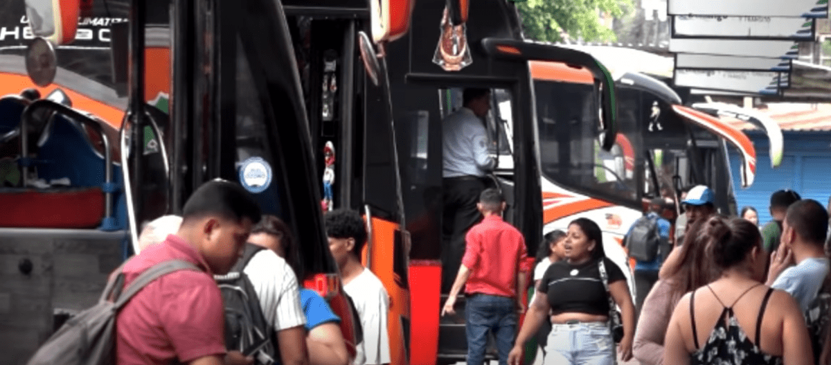 VOLVIÓ LA NORMALIDAD EN LA TERMINAL TERRESTRE DE STO. DGO.