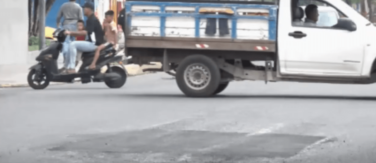 LA AV. ESMERALDAS ES INTERVENIDA POR TRAMOS