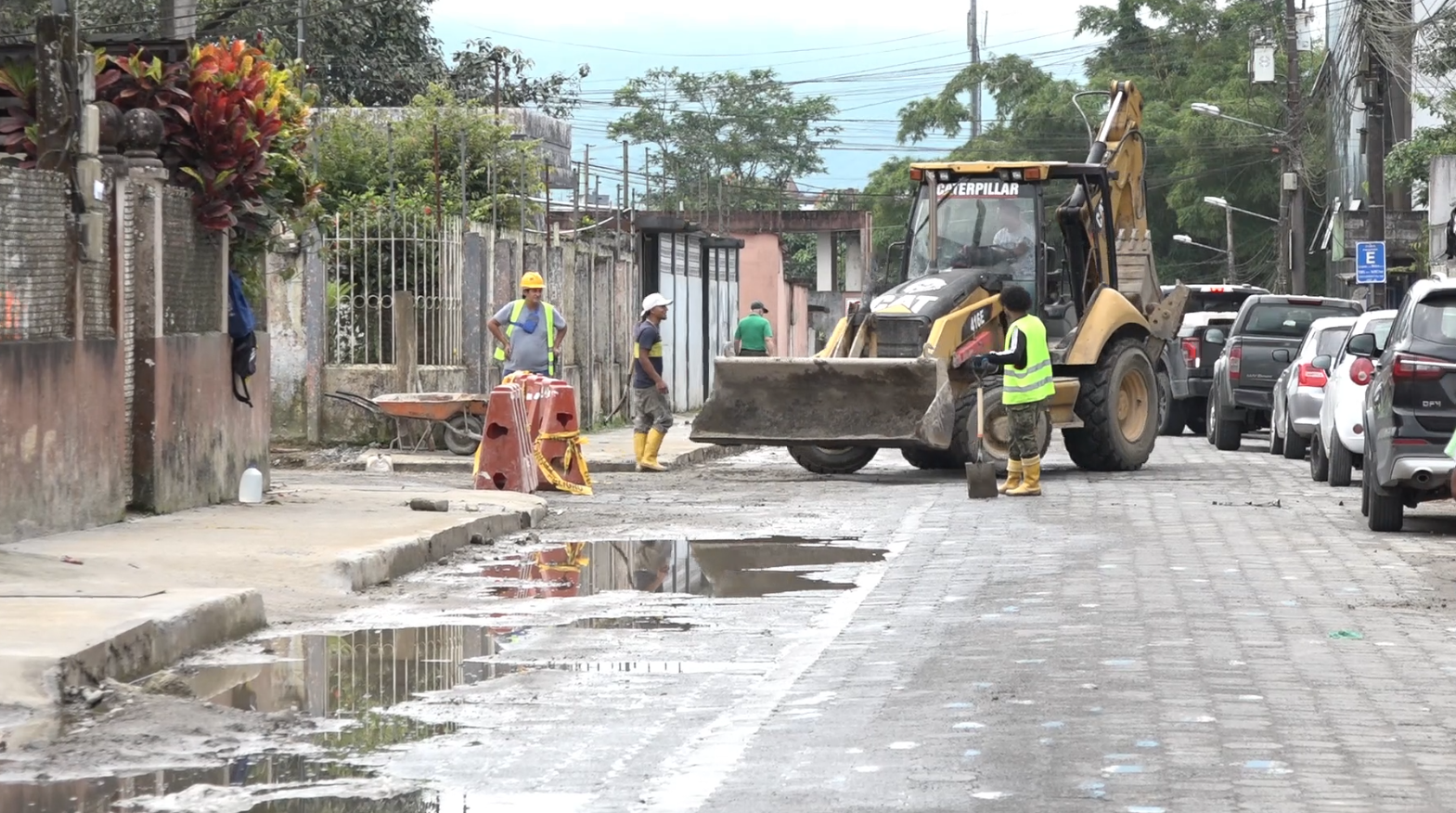MUNICIPIO RETOMA OBRA SANITARIA EN LA URBANIZACIÓN PAZMIÑO