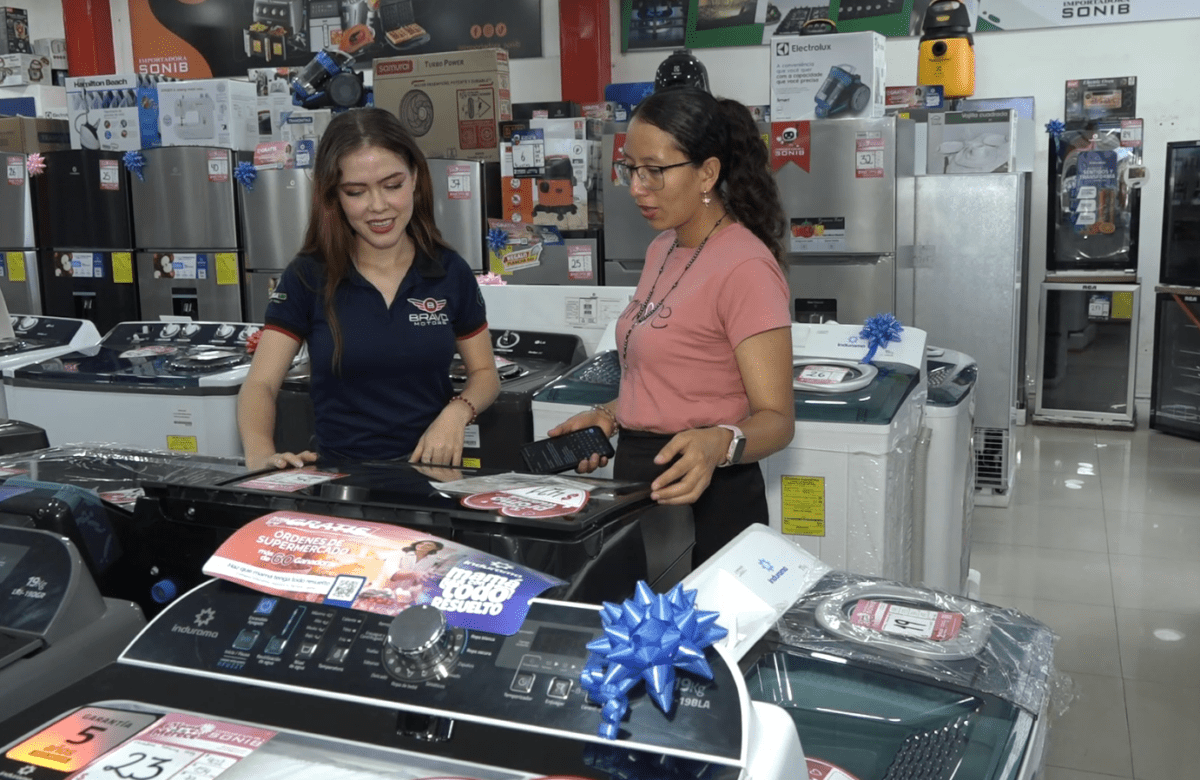 LOS COMERCIANTES OFERTAN VARIAS PROMOCIONES PARA MAMÁ