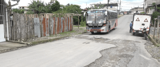 LOS VECINOS EXIGEN EL MANTENIMIENTO DE LA CALLE GASPAR DE VILLARROEL