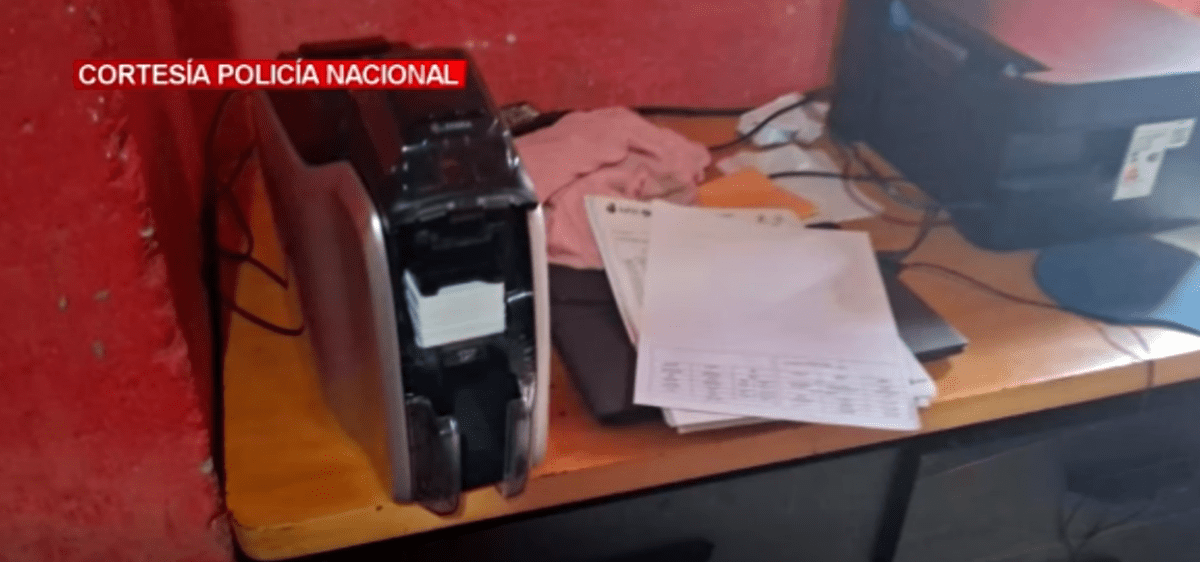 2 PERSONAS FUERON DETENIDAS POR DOCUMENTOS FALSOS