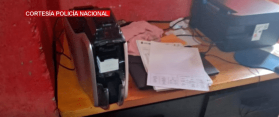 2 PERSONAS FUERON DETENIDAS POR DOCUMENTOS FALSOS