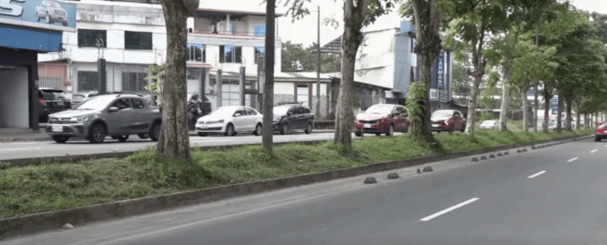LOS COMERCIANTES EXIGEN EL ARREGLO DE LA CICLOVÍA