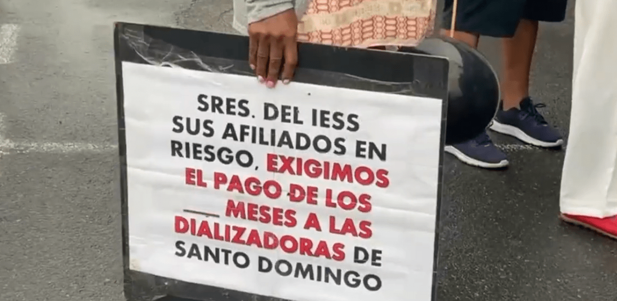 PACIENTES RENALES REALIZARON UNA MANIFESTACIÓN PACÍFICA