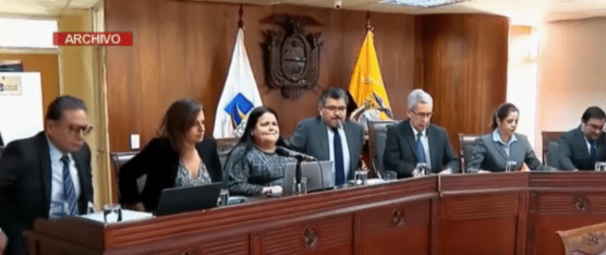 ABOGADOS DE SANTO DOMINGO DISCUTEN LA DESTITUCIÓN DE 3 JUECES