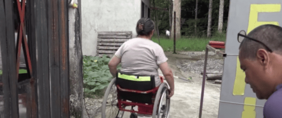 TIENEN UN TALLER PARA REPARAR Y FABRICAR SILLAS DE RUEDAS