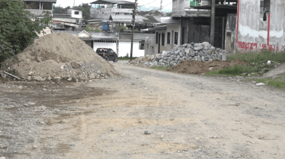EN LA COOPERATIVA VIRGILIO ABARCA EXIGEN EL ASFALTADO DE SUS CALLES