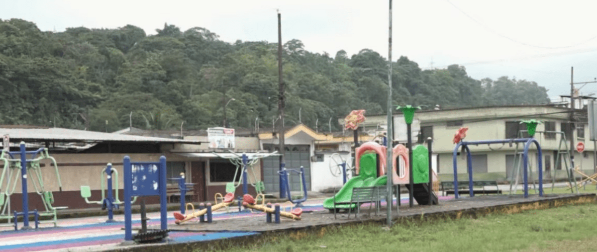 LOS VECINOS PIDEN EL ARREGLO DEL PARQUE INFANTIL