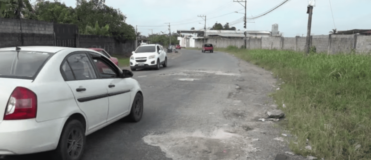 CONDUCTORES CUESTIONAN FALTA DE MANTENIMIENTO EN LA CARRETERA