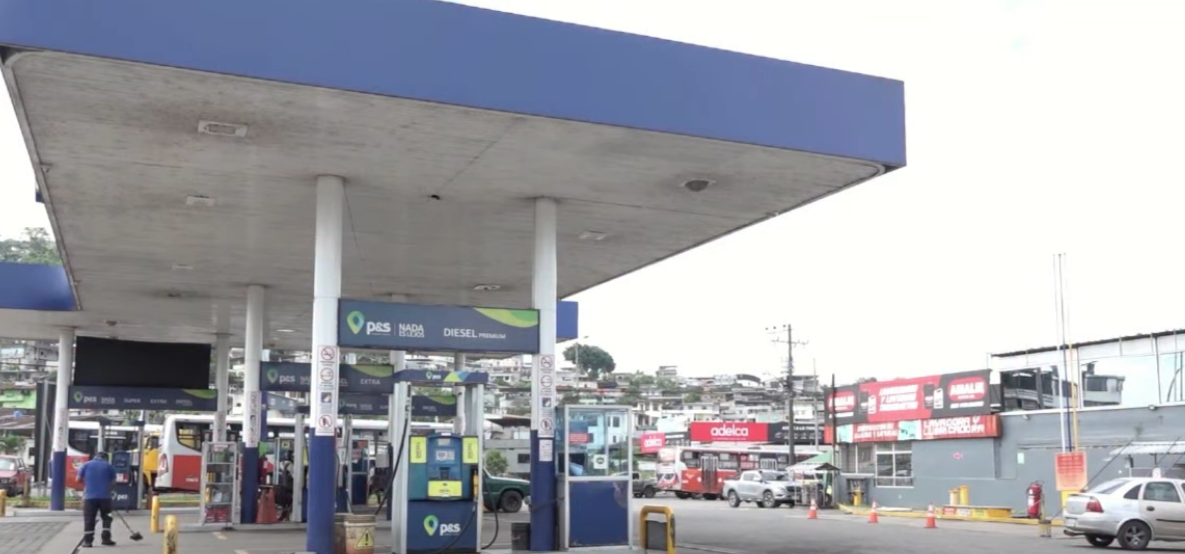 LAS GASOLINAS EXTRA Y ECOPAÍS BAJARON 5 CENTAVOS POR GALÓN