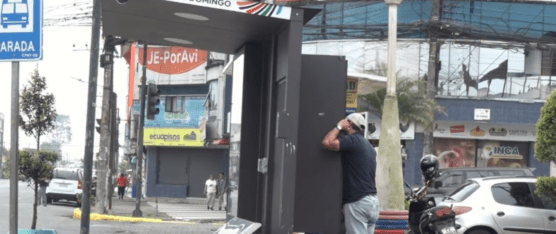 LA INSTALACIÓN DE CASETAS DE BUSES ESTÁ POR TERMINAR