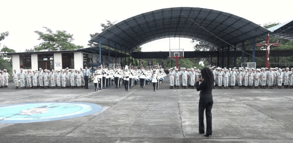LA UNIDAD EDUCATIVA CAVANIS BORJA 3 FUE CONDECORADA POR LA ASAMBLEA NACIONAL