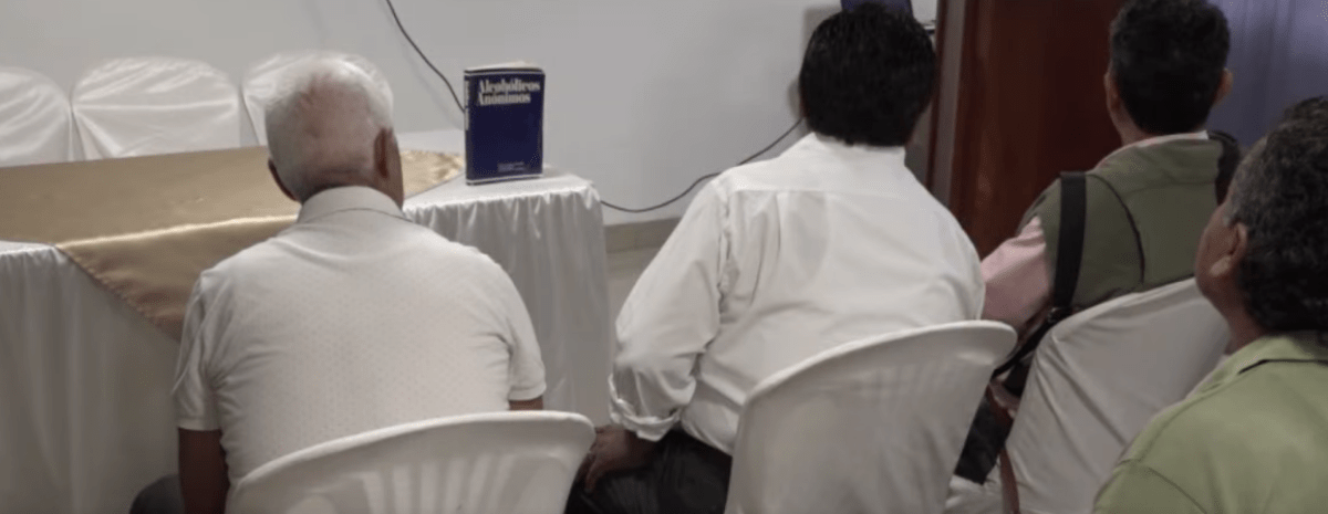 ALCOHÓLICOS ANÓNIMOS CUMPLE 40 AÑOS EN SANTO DOMINGO