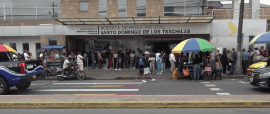 LARGAS FILAS DE USUARIOS SE REGISTRARON EN EL REGISTRO CIVIL