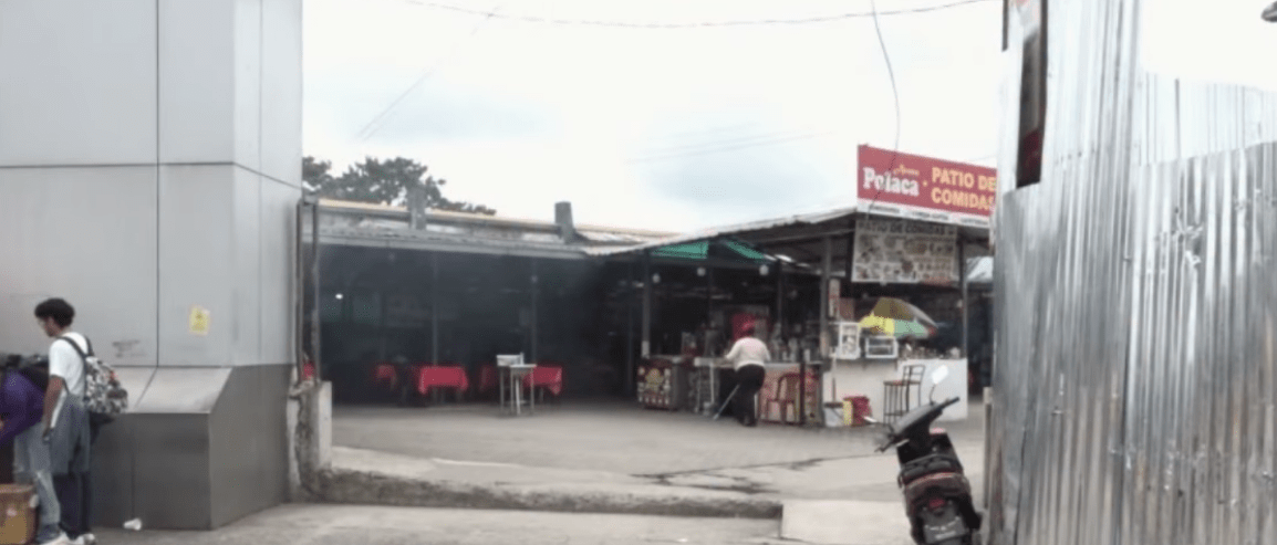 LOS COMERCIANTES REPORTAN BAJAS VENTAS EN EL PATIO DE COMIDAS