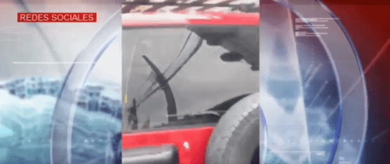 AGENTES CIRCULAN SIN PLACAS Y CON VIDRIOS POLARIZADOS