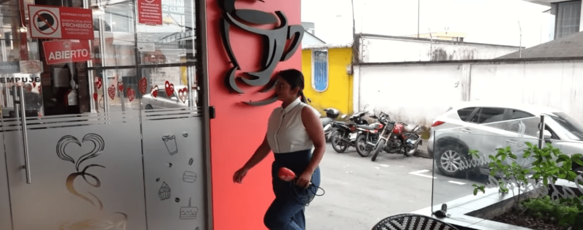 UN ESPACIO PARA DISFRUTAR CAFÉ, PASTELES Y BUENOS MOMENTOS