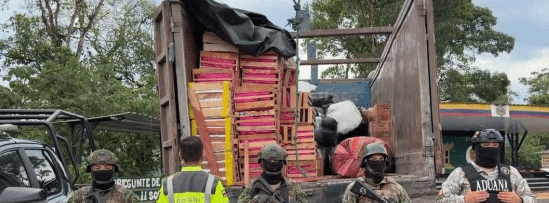 INTERCEPTAN DOS CAMIONES CON CONTRABANDO EN LA VÍA A QUEVEDO