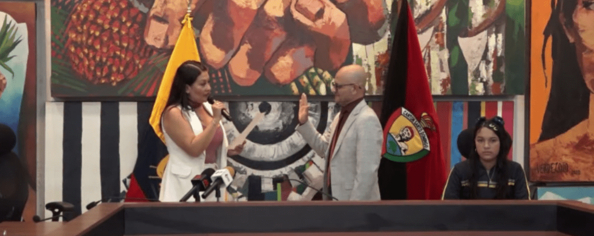 JUAN CARLOS NEVÁREZ TOMÓ POSESIÓN COMO SECRETARIO DEL CONCEJO MUNICIPAL