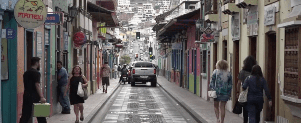 RECORRER LA CALLE LOURDES ES VIAJAR AL PASADO DE LOJA